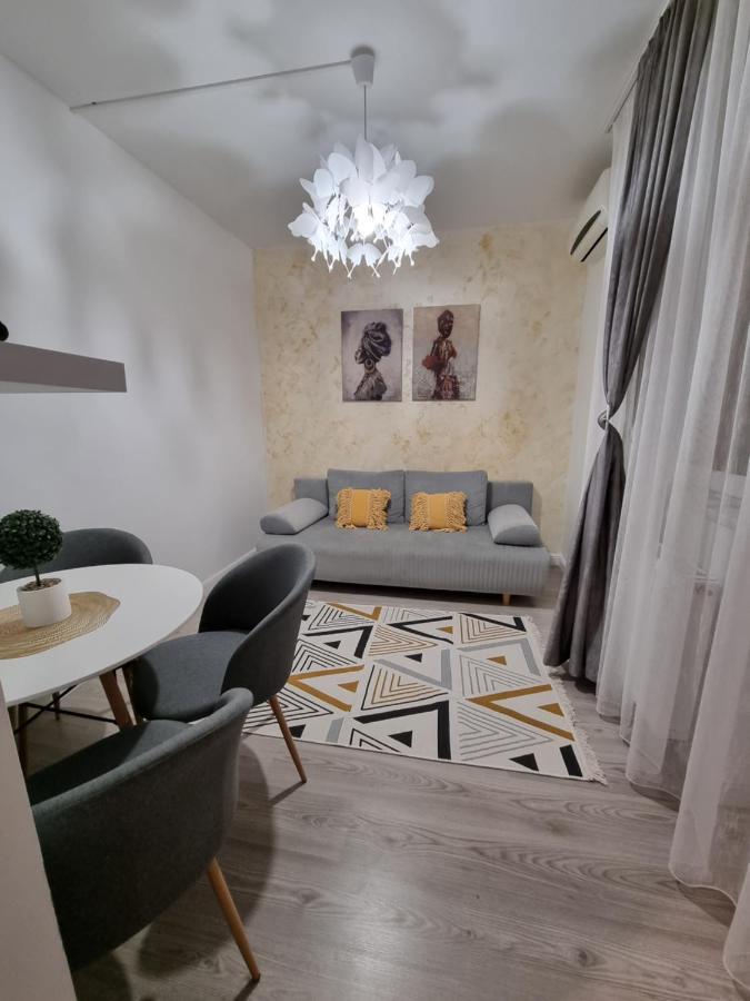 Ra Apartment - Ared Oradea Bagian luar foto
