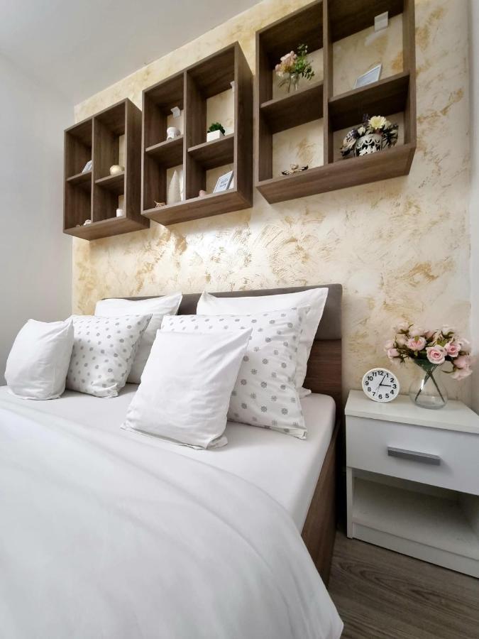 Ra Apartment - Ared Oradea Bagian luar foto