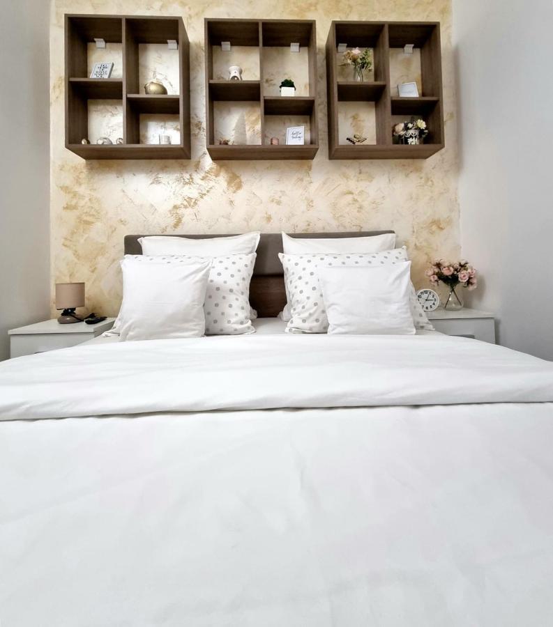 Ra Apartment - Ared Oradea Bagian luar foto